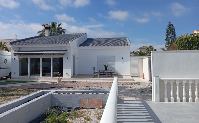 Resale - Villa -
Cabo Roig - Costa Blanca