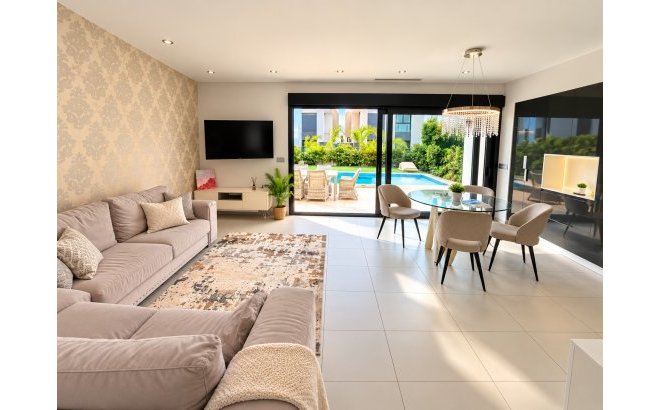 Resale - Villa -
Ciudad Quesada - Costa Blanca