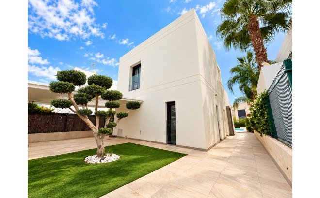 Resale - Villa -
Ciudad Quesada - Costa Blanca