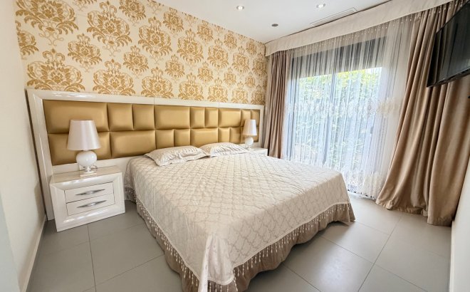 Resale - Villa -
Ciudad Quesada - Costa Blanca