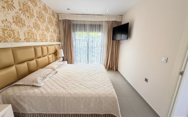 Resale - Villa -
Ciudad Quesada - Costa Blanca