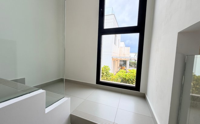 Resale - Villa -
Ciudad Quesada - Costa Blanca