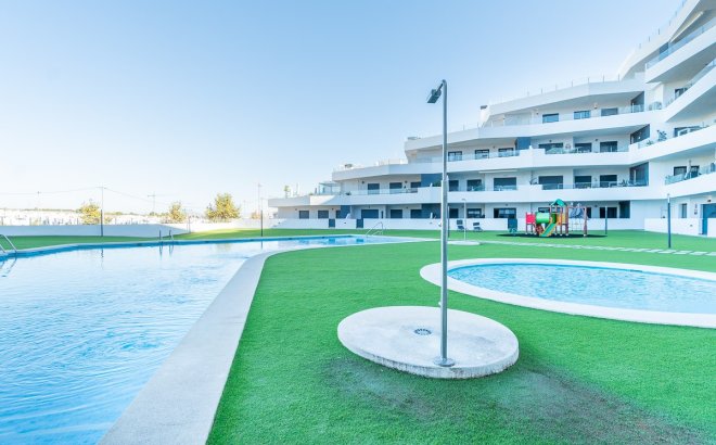 Herverkoop - Appartement -
San Miguel de Salinas - Inland