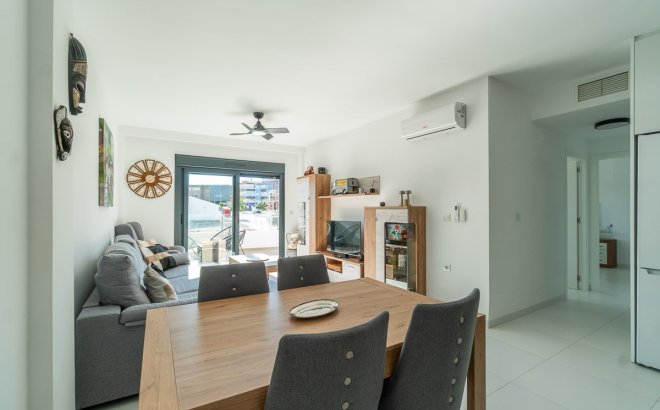 Herverkoop - Appartement -
San Miguel de Salinas - Inland