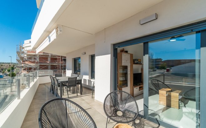 Herverkoop - Appartement -
San Miguel de Salinas - Inland