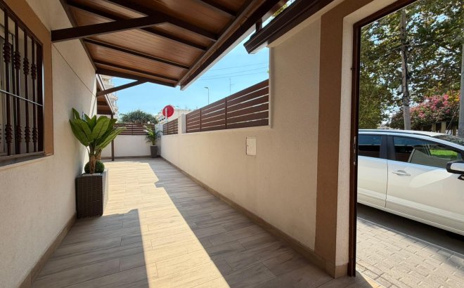 Revente - Town House -
Torrevieja - Nueva Torrevieja