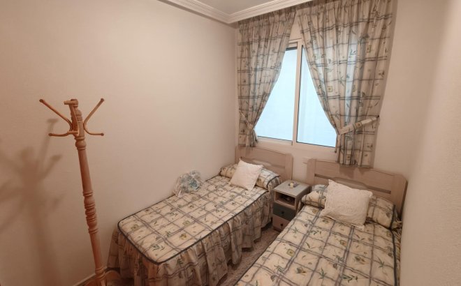 Revente - Appartement -
Torrevieja - Playa del Cura