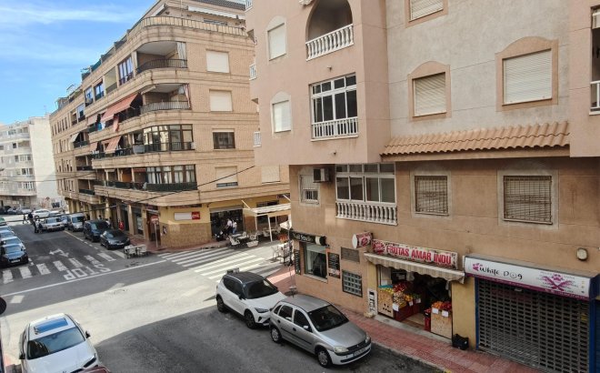Revente - Appartement -
Torrevieja - Playa del Cura