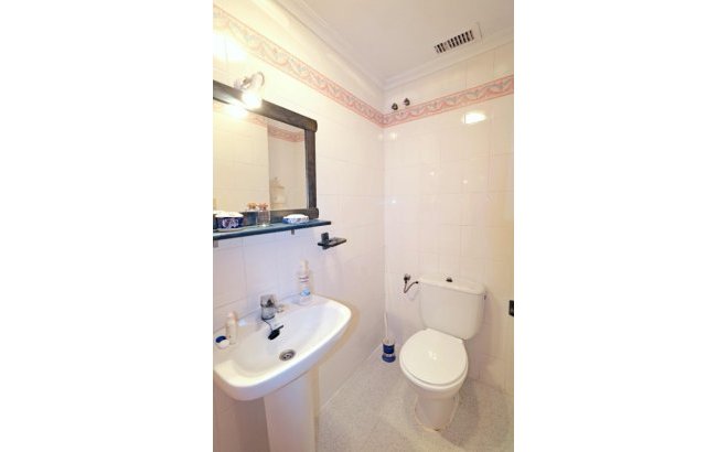 Resale - Apartment -
Playa Del Acequion - Costa Blanca