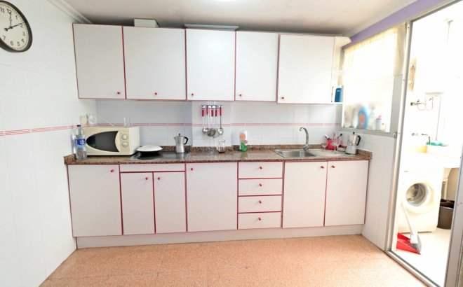 Resale - Apartment -
Playa Del Acequion - Costa Blanca