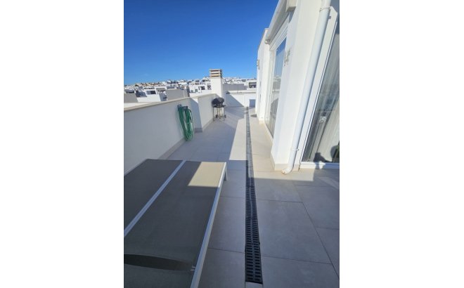 Resale - Semi Detached -
Torrevieja - Costa Blanca