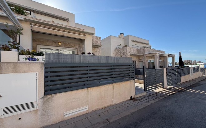 Resale - Town House -
Torrevieja - Aguas Nuevas