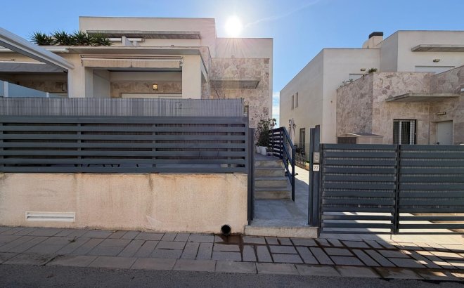 Resale - Town House -
Torrevieja - Aguas Nuevas