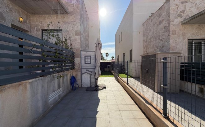 Resale - Town House -
Torrevieja - Aguas Nuevas