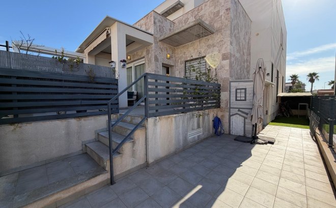 Resale - Town House -
Torrevieja - Aguas Nuevas