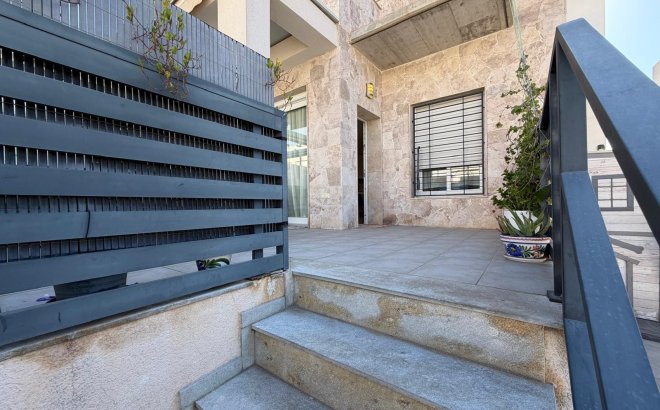 Resale - Town House -
Torrevieja - Aguas Nuevas