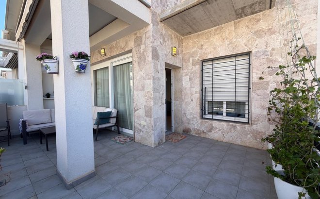 Resale - Town House -
Torrevieja - Aguas Nuevas