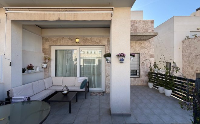 Resale - Town House -
Torrevieja - Aguas Nuevas