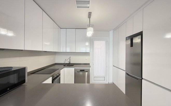 Resale - Town House -
Torrevieja - Aguas Nuevas