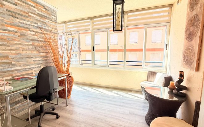 Resale - Apartment -
Torrevieja - Acequion