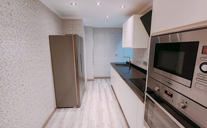 Resale - Apartment -
Torrevieja - Acequion