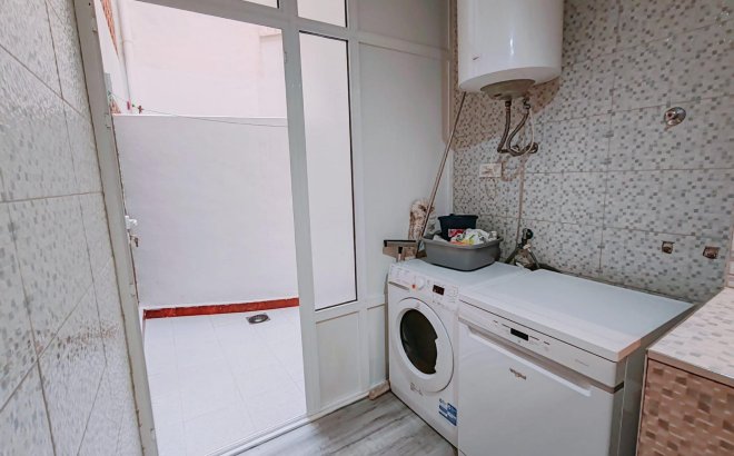 Resale - Apartment -
Torrevieja - Acequion