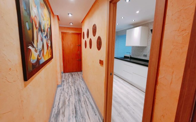 Resale - Apartment -
Torrevieja - Acequion