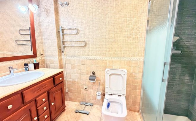 Resale - Apartment -
Torrevieja - Acequion