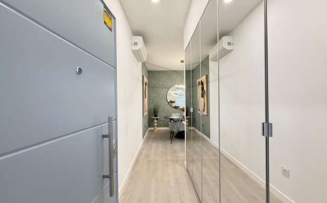 Revente - Appartement -
Torrevieja - Playa del Cura