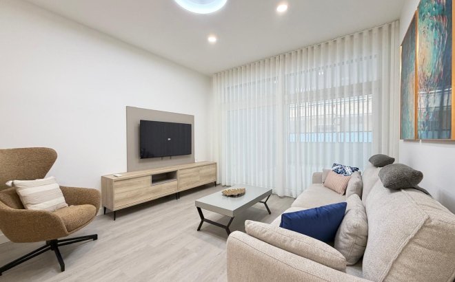 Revente - Appartement -
Torrevieja - Playa del Cura