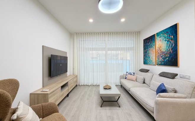 Revente - Appartement -
Torrevieja - Playa del Cura