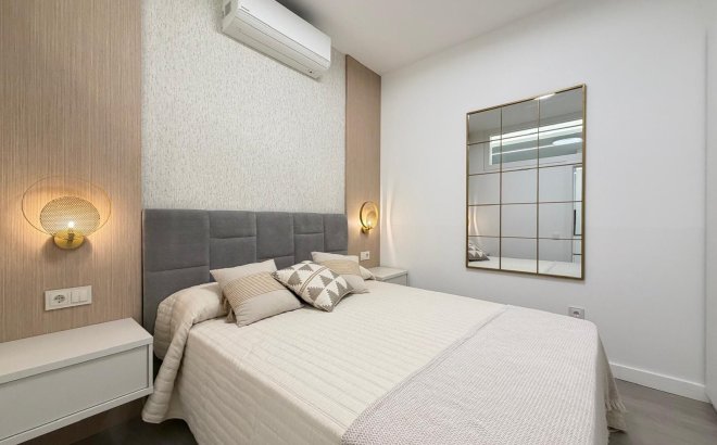 Revente - Appartement -
Torrevieja - Playa del Cura