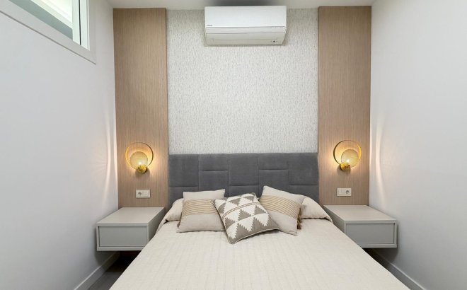 Revente - Appartement -
Torrevieja - Playa del Cura