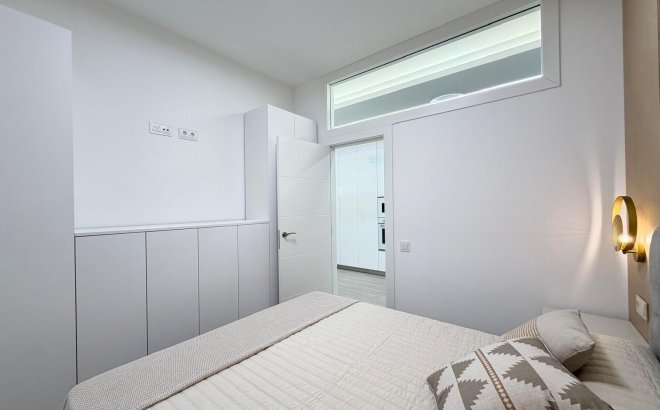 Revente - Appartement -
Torrevieja - Playa del Cura