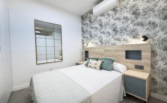 Revente - Appartement -
Torrevieja - Playa del Cura