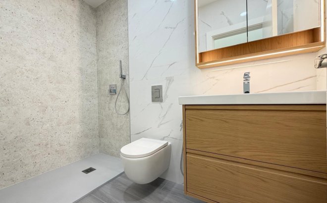 Revente - Appartement -
Torrevieja - Playa del Cura