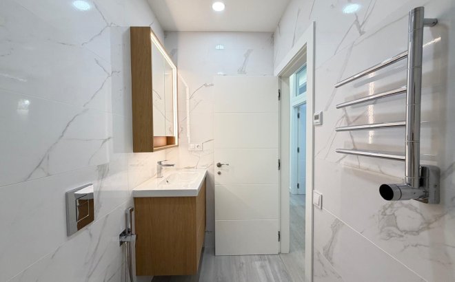 Revente - Appartement -
Torrevieja - Playa del Cura