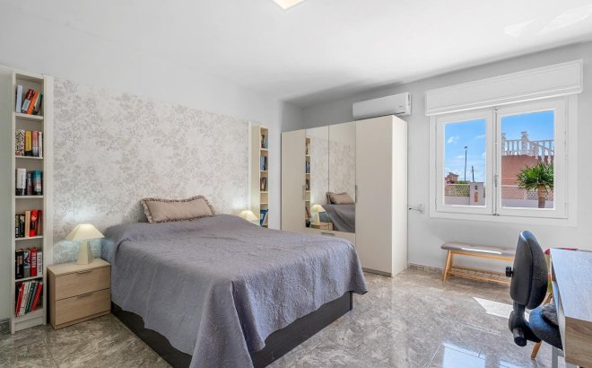 Resale - Villa -
Ciudad Quesada - Costa Blanca