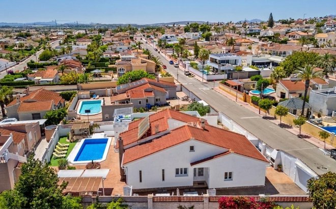 Resale - Villa -
Ciudad Quesada - Costa Blanca