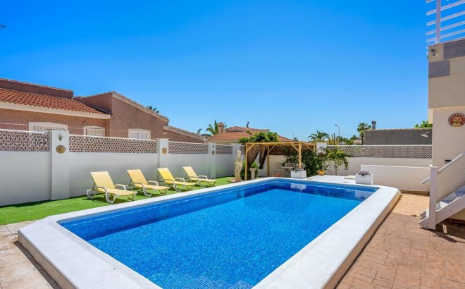 Resale - Villa -
Ciudad Quesada - Costa Blanca