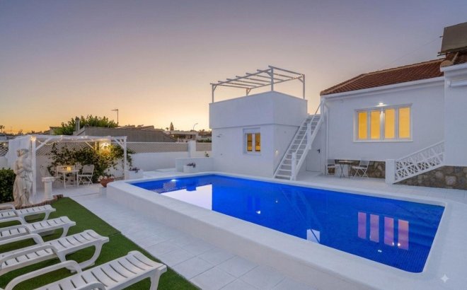 Resale - Villa -
Ciudad Quesada - Costa Blanca