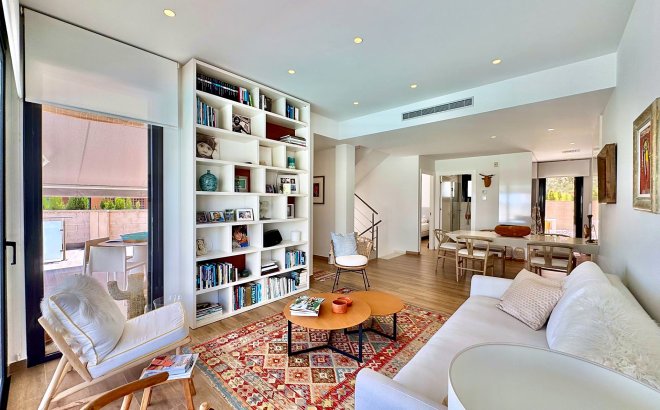 Resale - Villa -
San Miguel de Salinas - Bellavista