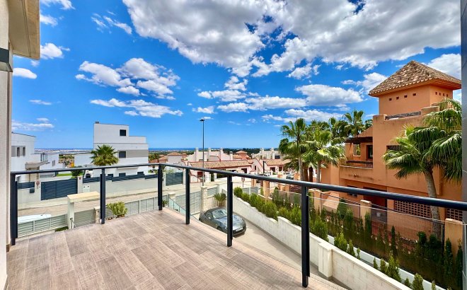 Resale - Villa -
San Miguel de Salinas - Bellavista