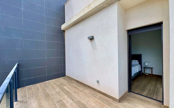 Resale - Villa -
San Miguel de Salinas - Bellavista