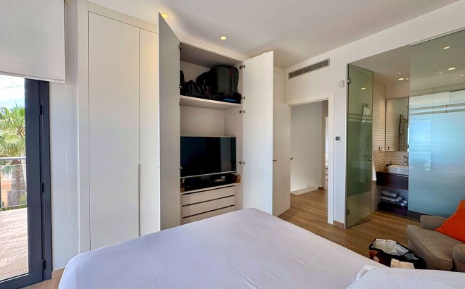 Resale - Villa -
San Miguel de Salinas - Bellavista