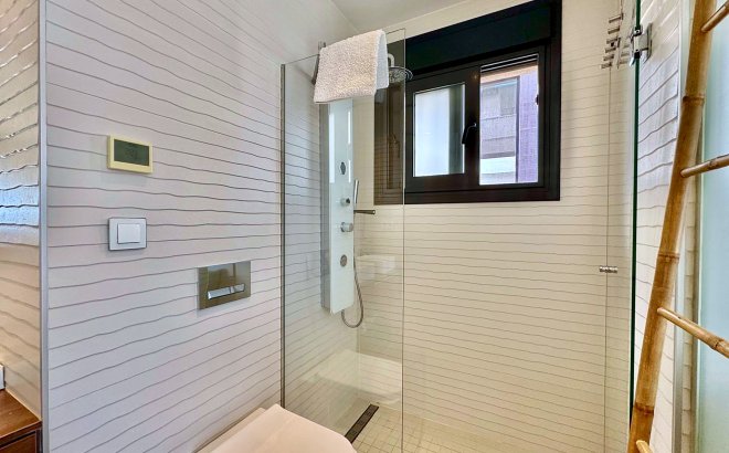 Resale - Villa -
San Miguel de Salinas - Bellavista