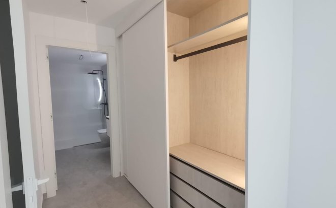 Revente - Appartement -
Torrevieja - Torreblanca