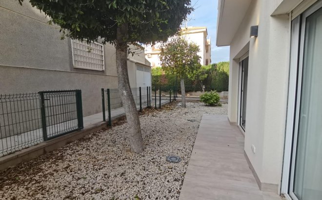 Revente - Appartement -
Torrevieja - Torreblanca