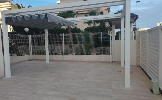 Revente - Appartement -
Torrevieja - Torreblanca