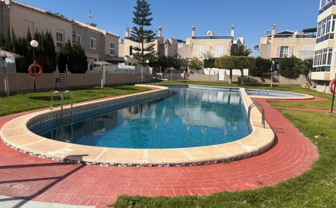 Revente - Appartement -
Torrevieja - Torreblanca